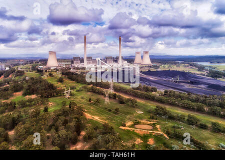 Liddell Bereich der Hunter Valley Kohlebecken mit schwarzer Kohle von Abbaustellen für die Erzeugung von Strom in Bayswater power station extrahiert. Stockfoto