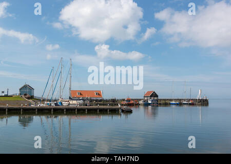 Hindeloopen, eine der elf Städte in der Provinz Friesland im Norden der Niederlande. Ein perfektes Reiseziel für Ruhesuchende, na Stockfoto