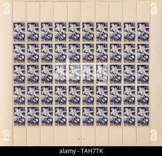 Das gesamte Datenblatt von 50 ungebraucht 1945 Briefmarken französischen 'Befreiung'. Stockfoto
