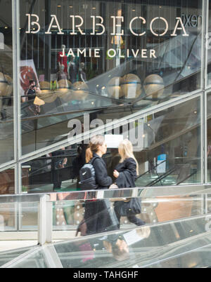 Die Außenseite des Jamie Oliver's Restaurant, Barbecoa neue Ändern, City of London, London, EC4 Stockfoto