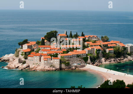 Malerischer Blick auf der Insel Sveti Stefan, Budva Bucht Montenegro Stockfoto