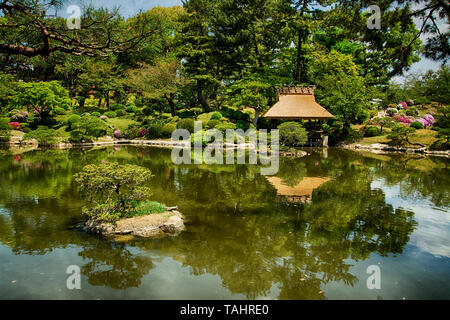 Asien, Japan, Insel Honshu, Präfektur Hiroshima, Hiroshima, Shukkeien Garten, entworfen von Herrn Nagaakira Asano (1620) Stockfoto