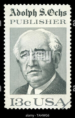 UNITED STATES - ca. 1976: Briefmarke von United States gedruckt, zeigt Adolph Ochs, ca. 1976 Stockfoto