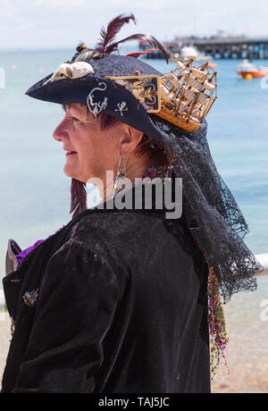 Swanage, Dorset, Großbritannien. 25. Mai 2019. Piraten kommen in Swanage für die Purbeck Pirate Festival an einem warmen sonnigen Tag. Credit: Carolyn Jenkins/Alamy leben Nachrichten Stockfoto