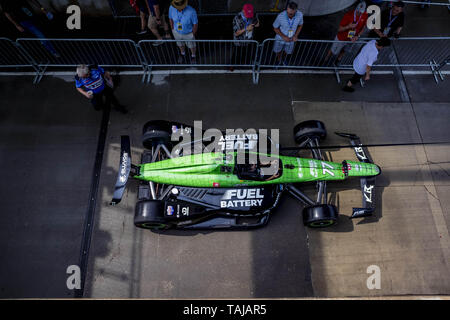 Indianapolis, Indiana, USA. 24. Mai, 2019. Das Auto von Alexander Rossi (27) der Vereinigten Staaten Köpfe weg zur Grube vor dem letzten Praxis für die 500 Meilen von Indianapolis Indianapolis Motor Speedway in Indianapolis, Indiana. (Bild: © Walter G Arce Sr Asp Inc/ASP) Stockfoto