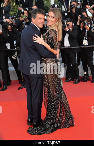 Cannes, Frankreich. 25 Mai, 2019. CANNES, Frankreich. Mai 25, 2019: Antonio Bandera & Nicole Kimpel bei der Schließung Gala Premiere des 72nd Festival de Cannes. Foto: Paul Smith/Alamy leben Nachrichten Stockfoto