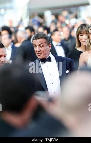 CANNES - 25. Mai: Sylvester Stallone kommt zur Premiere von "CÉRÉMONIE DE CLOTURE/HORS NORMES" während der 2019 Cannes Film Festival am 25. Mai 2019 im Palais des Festivals in Cannes, Frankreich. (Foto durch Lyvans Boolaky/imageSPACE/MediaPunch) Stockfoto