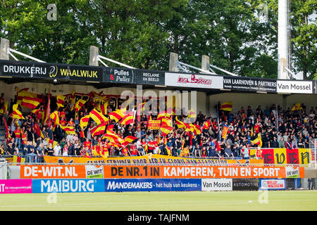 WAALWIJK, Mandemakers Stadion, 25-05-2019, Saison 2018 / 2019, Niederländische Keuken Kampioen Play-offs Finale. Ergebnis 0-0, Lüfter GA Adler während des Spiels RKC-Go Ahead Eagles (Play-off) Stockfoto