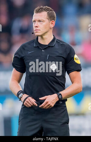 WAALWIJK, Mandemakers Stadion, 25-05-2019, Saison 2018 / 2019, Niederländische Keuken Kampioen Play-offs Finale. Ergebnis 0-0, Schiedsrichter Allard Lindhout während des Spiels RKC-Go Ahead Eagles (Play-off) Stockfoto