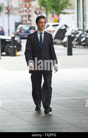 London, Großbritannien. 26. Mai 2019. Rory Stewart Minister für Internationale Entwicklung des Vereinigten Königreichs eintrifft und der BBC. Quelle: Thomas Bowles/Alamy leben Nachrichten Stockfoto