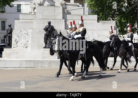 Blues und Royals an der Königlichen Artillerie Memorial in London Stockfoto