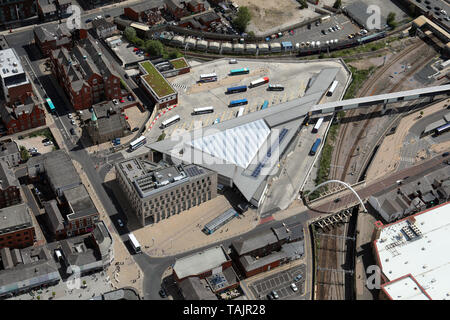 Luftaufnahmen von Bolton Interchange, Bus & Coach Station, Lancashire, Großbritannien Stockfoto