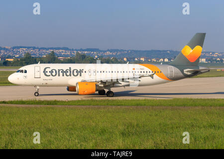 Stuttgart/Deutschland, 22. August 2019: Thomas Cook Airlines Airbus A320-200 auf dem Flughafen Stuttgart. Stockfoto