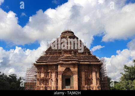 Konark Sonnentempel in Odisha, Indien. Alten Konark Sonnentempel. Dieser Tempel ist ein aus dem 13. Jahrhundert Tempel bei Konark ca. 35 km von Puri. Stockfoto