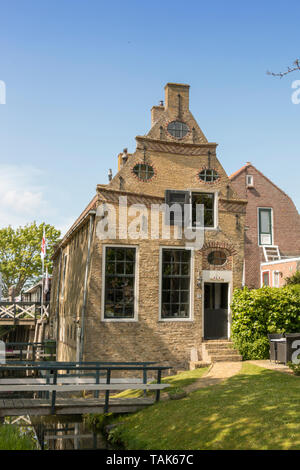 Hindeloopen, eine der elf Städte in der Provinz Friesland im Norden der Niederlande. Ein perfektes Reiseziel für Ruhesuchende, na Stockfoto