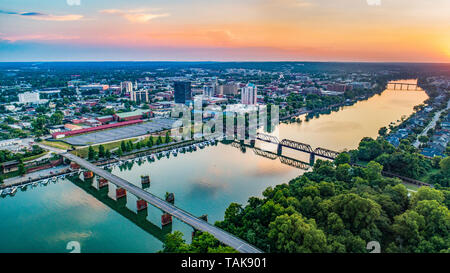 Savannah River und Augusta, Georgia, USA Antenne. Stockfoto