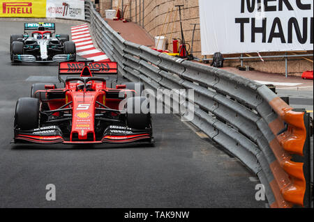 Monte Carlo / Monaco - 26/05/2019 - #5 Sebastian Vettel (GER, Ferrari, SF 90) und #77 Valtteri Bottas (FIN, Mercedes, W10) während der F1-GP von Monaco Stockfoto