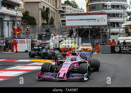 Monte Carlo / Monaco - 26/05/2019 - #18 Lance spazieren (KÖNNEN, Racing, RP19) über während des Th durch #77 Valtteri Bottas (FIN, Mercedes, W10) geläppt werden Stockfoto