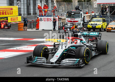 Monte Carlo / Monaco - 26/05/2019 - #44 Lewis Hamilton (GBR, Mercedes, W10) vor Nr. 33 Max VERSTAPPEN (NDL, Red Bull Racing, RB 15) bei t Stockfoto