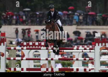 Roma, Italien. 26 Mai, 2019. Rom, Italien 26/05/2019 Piazza di Siena 87 CSIO 5* Piazza di Siena Rolex Grand Prix Roma 2019 Kent FARRINGTON (USA) auf GAZELLE Credit: Giuseppe Pino Fama/Pacific Press/Alamy leben Nachrichten Stockfoto