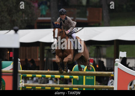 Roma, Italien. 26 Mai, 2019. Rom, Italien 26/05/2019 Piazza di Siena 87 CSIO 5* Piazza di Siena Rolex Grand Prix Roma 2019 Dalma MALHAS (KSA) auf TOSCANINI MALPIC Credit: Giuseppe Pino Fama/Pacific Press/Alamy leben Nachrichten Stockfoto