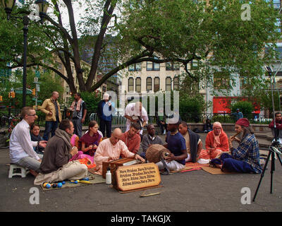 New York - USA, 22. Mai - 2015 Hare Krishna Musik am Union Square in New York Stockfoto