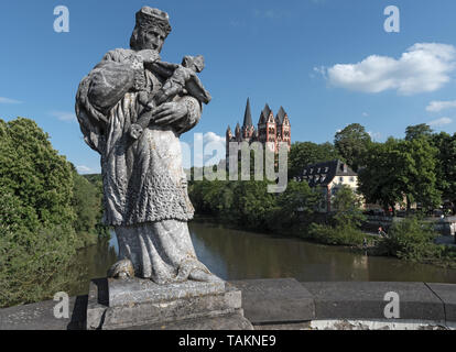 Blick über die Lahn zu den Limburger Dom Limburg Hessen Deutschland Stockfoto