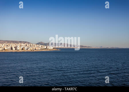 Panorama der Stadt Athen vom Meer aus gesehen, Griechenland Stockfoto