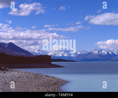 Mount Cook und die südlichen Alpen über den Lake Pukaki, Mackenzie District, Canterbury Region, Neuseeland Stockfoto