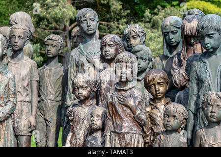 Památník dětským obětem války, Památník Lidice (vyhlazení 10.6. 1942), Lidice, Středočeský kraj, Česká republika/Gedenkstätte Lidice, Dorf Lidice (ein Stockfoto