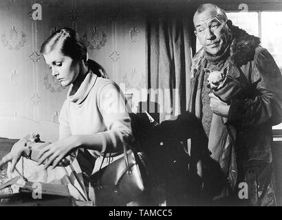 BUNNY LAKE FEHLT 1965 Rad Produktionen Film mit Carol Lynley und Noel Coward Stockfoto