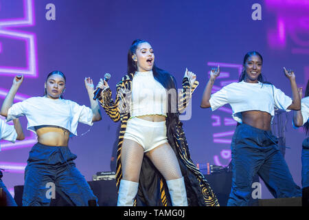 Middlesborough, Großbritannien. Sonntag, 26. Mai 2019. Mabel führt an Tag 2 von BBC Radio 1 grosses Wochenende 2019 am Stewart Park, (nur redaktionell) © Jason Richardson/Alamy leben Nachrichten Stockfoto