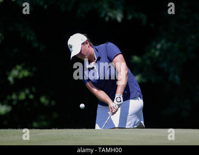 Williamsburg Virginia, USA. 26 Mai, 2019. Kendall Farbstoff Chips, die auf der 4. Grün während der Endrunde der Reine Seide Meisterschaft auf der Kingsmill Resort River Kurs in Williamsburg Virginia. Justin Cooper/CSM/Alamy leben Nachrichten Stockfoto