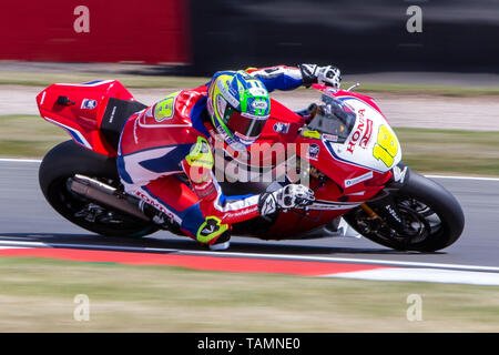 Castle Donington, Leicestershire, UK. 25 Mai, 2019. Bennetts British Superbike Championship; Andrew Irwin reiten sein Honda Racing Credit: Aktion plus Sport/Alamy leben Nachrichten Stockfoto