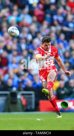 Anfield, Liverpool, Großbritannien. 26 Mai, 2019. Rugby League Dacia magische Wochenende; Lachlan Coote von St Helens wandelt einen versuchen, es 20-0 in der 24. Minute Credit: Aktion plus Sport/Alamy leben Nachrichten Stockfoto