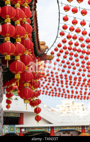 Rote Laternen Dekoration in Thean Hou Tempel, Kuala Lumpur, Malaysia, wo die Thean Hou Tempel ist der älteste buddhistische Tempel in Südostasien Stockfoto