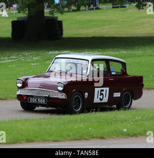 Ford Anglia 105 e Deluxe, Motorsport im Palace, Rennstrecke Crystal Palace, London, UK, 26. Mai 2019, Foto von Richard Goldschmidt Stockfoto