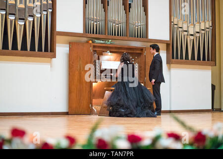 Musik, Orgel, traditionelle, Kirche, Halle, schwarz, Schönheit, Holz-, Tastatur, Tasten, Konzert, Klassik, Konsole, Holz, Zeile, weiß, Klavier, antike, Handbuch, Stockfoto