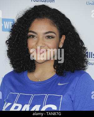 Wir Tag Kalifornien 2019 im Forum Mit: Laurie Hernandez Wo: Los Angeles, Kalifornien, Vereinigte Staaten, wenn: 25 Apr 2019 Credit: Apega/WENN.com gehalten Stockfoto