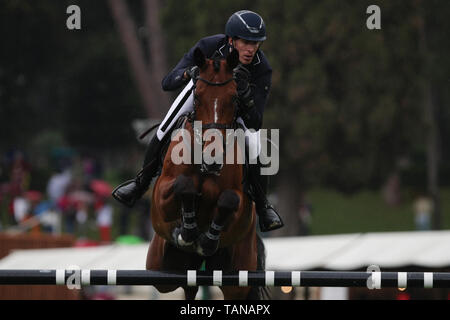 Roma, Italien. 26 Mai, 2019. Rom, Italien 26/05/2019 Piazza di Siena 87 CSIO 5* Piazza di Siena Rolex Grand Prix Roma 2019 Henrik VON ECKERMANN (SWE) auf TOVEKS MARY LOU Credit: Giuseppe Pino Fama/Pacific Press/Alamy leben Nachrichten Stockfoto