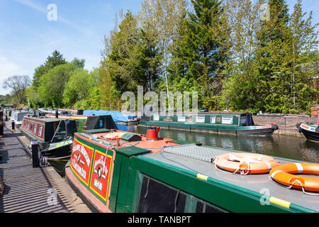 Kanal Boote auf Stourbridge Canal, Stourbridge, West Midlands, England, Vereinigtes Königreich Stockfoto