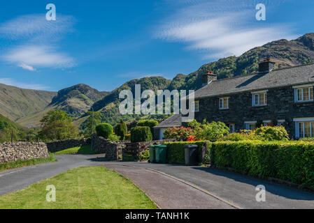 Das Dorf Rosthwaite im Borrowdale Cumbria Stockfoto