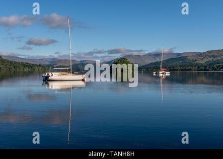 Am frühen Morgen auf Windermere Fallbarrow Stockfoto