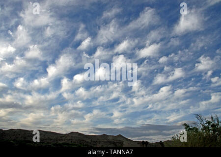 Whispy Cloud Sky Stockfoto