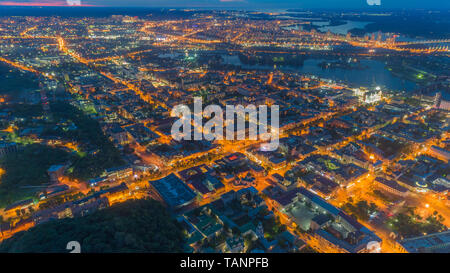 Nacht Panorama von Kiew, die Hauptstadt der Ukraine. Stockfoto