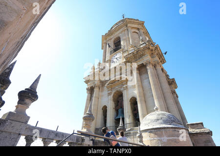 Der Glockenturm der schönen Kathedrale von Malaga, im Zentrum der Stadt an der Costa del Sol in Andalusien, in Spanien, Europa Stockfoto