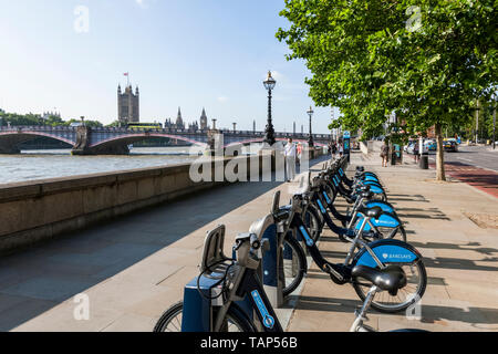 Boris Bikes. Barclays Fahrradverleih in London, England, Großbritannien Stockfoto