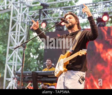 Mai 25, 2019 - Napa, Kalifornien, USA - Latin Musiker JUANES (JUAN ESTEBAN ARISTIZABAL VASQUEZ) während der BottleRock Music Festival in Napa, Kalifornien (Bild: © Daniel DeSlover/ZUMA Draht) Stockfoto