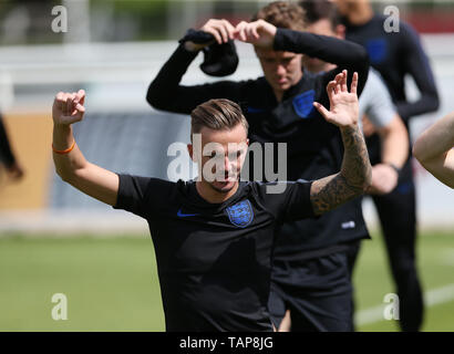 England unter 21 ist James Maddison während des Trainings im St George's Park, Burton. Stockfoto