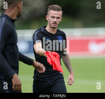 England unter 21 ist James Maddison während des Trainings im St George's Park, Burton. Stockfoto